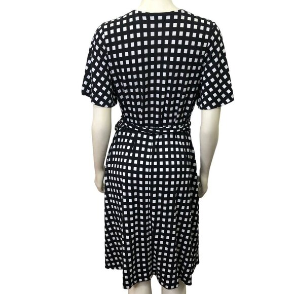 ANN TAYLOR BLACK & WHIITE WRAP AROUND DRESS 10 - Picture 5 of 7